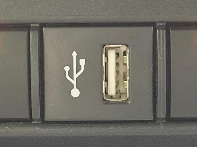 ヤリス G ナビ機能付き8型ディスプレイ セーフティセンス バックカメラ レーダークルーズ 禁煙車 シートヒーター スマートキー オートマチックハイビーム オートエアコン ETC Bluetooth再生(56枚目)