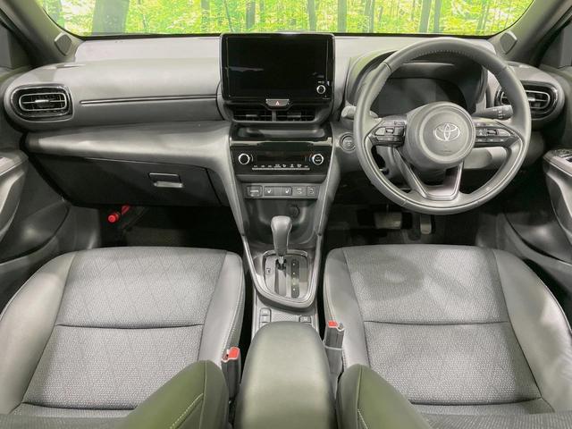 ヤリスクロス ハイブリッドＺ　ＭＣ後　ナビ機能付きディスプレイオーディオ　全周囲カメラ　セーフティセンス　レーダークルーズ　ＨＤＭＩ端子　パワーシート　ブラインドスポットモニター　ステアリングヒーター　Ｂｌｕｅｔｏｏｔｈ接続（2枚目）