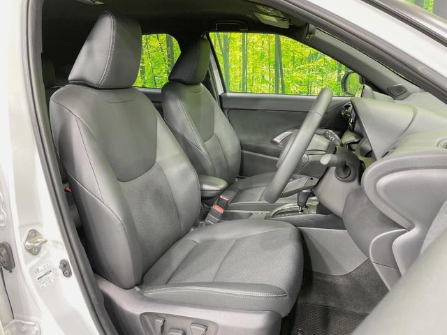 ヤリスクロス ハイブリッドＺ　ＭＣ後　ナビ機能付きディスプレイオーディオ　全周囲カメラ　セーフティセンス　レーダークルーズ　ＨＤＭＩ端子　パワーシート　ブラインドスポットモニター　ステアリングヒーター　Ｂｌｕｅｔｏｏｔｈ接続（8枚目）