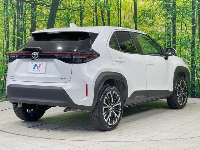 ヤリスクロス ハイブリッドＺ　ＭＣ後　ナビ機能付きディスプレイオーディオ　全周囲カメラ　セーフティセンス　レーダークルーズ　ＨＤＭＩ端子　パワーシート　ブラインドスポットモニター　ステアリングヒーター　Ｂｌｕｅｔｏｏｔｈ接続（17枚目）