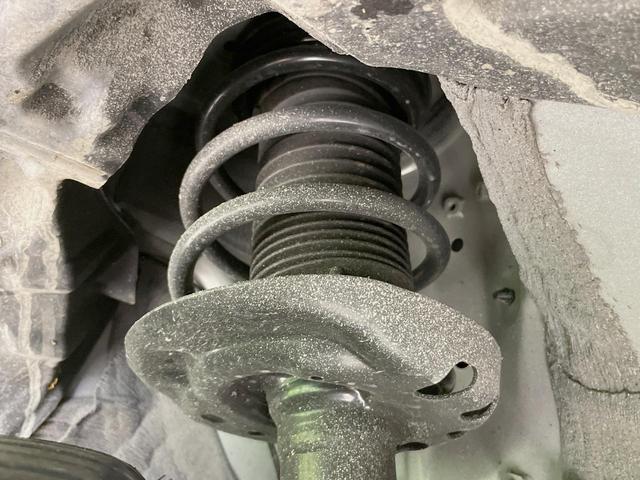 ヤリスクロス ハイブリッドＺ　ＭＣ後　ナビ機能付きディスプレイオーディオ　全周囲カメラ　セーフティセンス　レーダークルーズ　ＨＤＭＩ端子　パワーシート　ブラインドスポットモニター　ステアリングヒーター　Ｂｌｕｅｔｏｏｔｈ接続（21枚目）