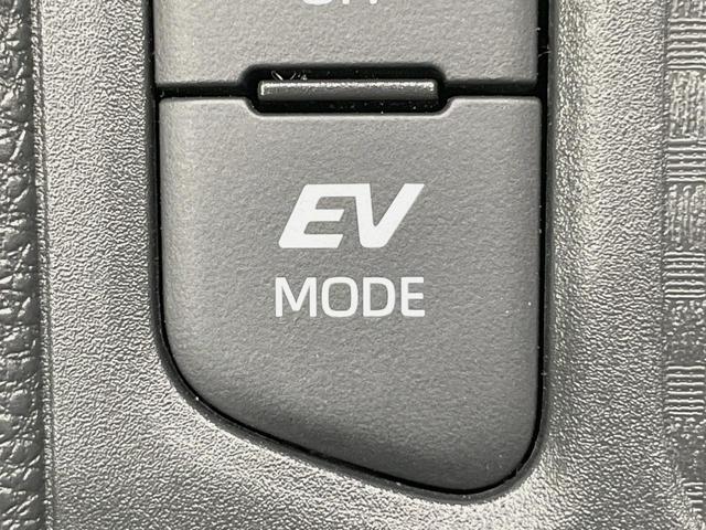 ヤリスクロス ハイブリッドＺ　ＭＣ後　ナビ機能付きディスプレイオーディオ　全周囲カメラ　セーフティセンス　レーダークルーズ　ＨＤＭＩ端子　パワーシート　ブラインドスポットモニター　ステアリングヒーター　Ｂｌｕｅｔｏｏｔｈ接続（57枚目）