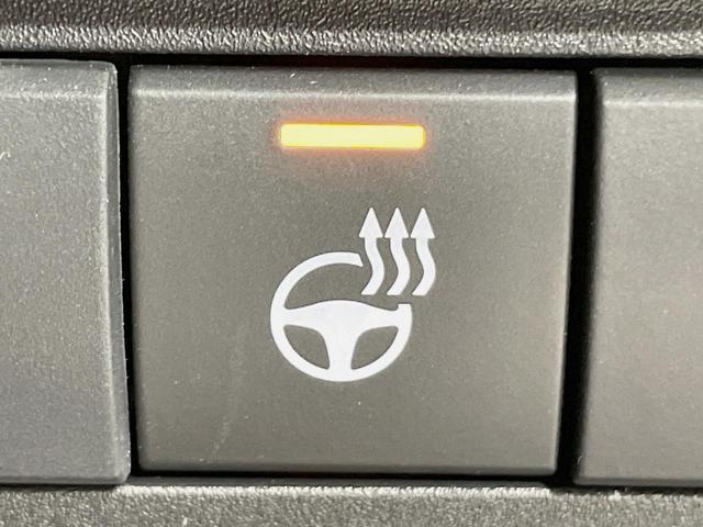 ヤリスクロス ハイブリッドＺ　ＭＣ後　ナビ機能付きディスプレイオーディオ　全周囲カメラ　セーフティセンス　レーダークルーズ　ＨＤＭＩ端子　パワーシート　ブラインドスポットモニター　ステアリングヒーター　Ｂｌｕｅｔｏｏｔｈ接続（62枚目）