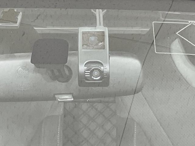 コペン GR スポーツ 5速MT車 純正ナビ 禁煙車 MOMO製革巻きステアリング BBS16インチアルミ シートヒーター LEDヘッドライト スマートキー オートエアコン オートライト Bluetooth再生 ETC(7枚目)