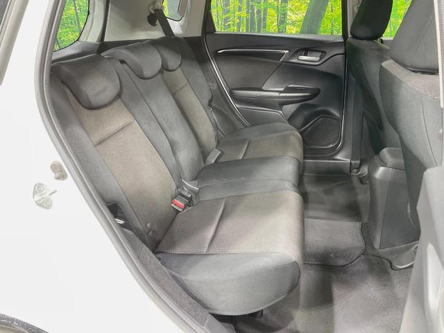 フィットハイブリッド Fパッケージ 純正ナビ バックカメラ シティブレーキアクティブ 禁煙車 ドラレコ スマートキー ETC オートエアコン Bluetooth再生 ステアリングスイッチ アームレスト シートリフター(9枚目)