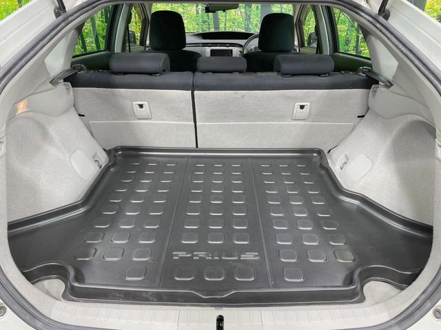 プリウス Ｓ　禁煙車　純正ＳＤナビ　Ｂｌｕｅｔｏｏｔｈ接続　バックカメラ　ＨＩＤヘッドライト　スマートキー　オートエアコン　ステアリングスイッチ　ドライブレコーダー　オートライト（36枚目）