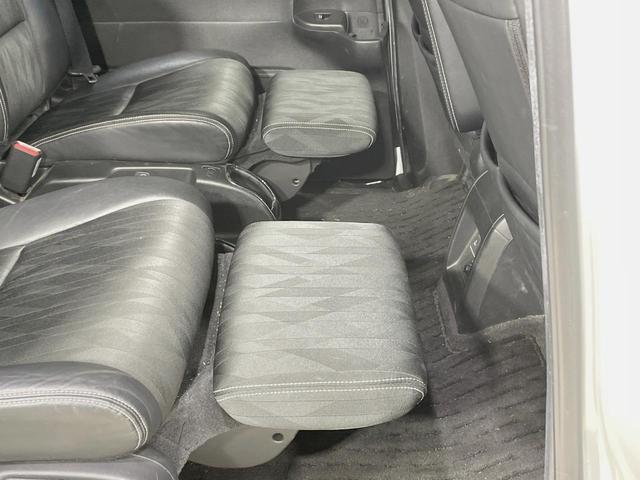 オデッセイハイブリッド ハイブリッドアブソルート・ＥＸホンダセンシング　禁煙車　純正９型ナビ　全周囲カメラ　両側電動スライドドア　ブラインドスポットモニター　ＨＤＭＩ　シートヒーター　レーンアシスト　パワーシート　リアオートエアコン　コーナーセンサー　ドライブレコーダー（45枚目）