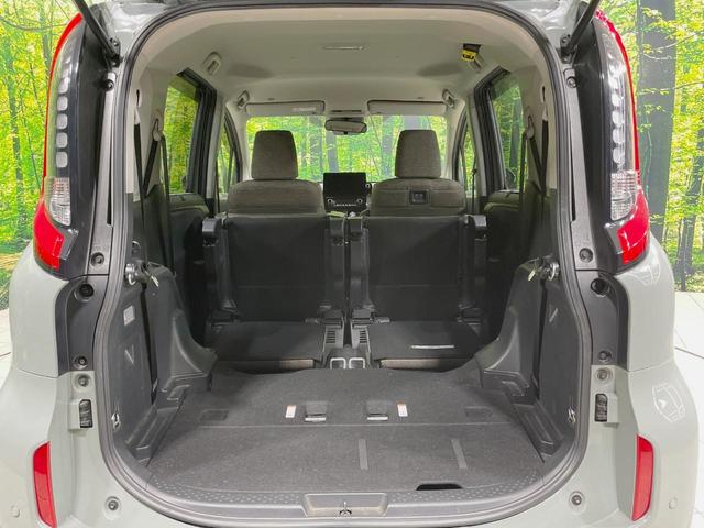 シエンタ ハイブリッドＺ　純正１０型ナビ　両側電動スライドドア　パノラミックビューモニター　ブラインドスポットモニター　セーフティセンス　レーダークルーズ　禁煙車　コーナーセンサー　スマートキー　ＥＴＣ２．０（11枚目）