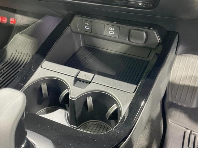 プリウス Ｚ　純正１２．３型ディスプレイオーディオ　パノラミックビュー　セーフティセンス　レーダークルーズ　禁煙車　パワーバックドア　ブラインドスポットモニター　シートベンチレーション　ステアリングヒーター（49枚目）