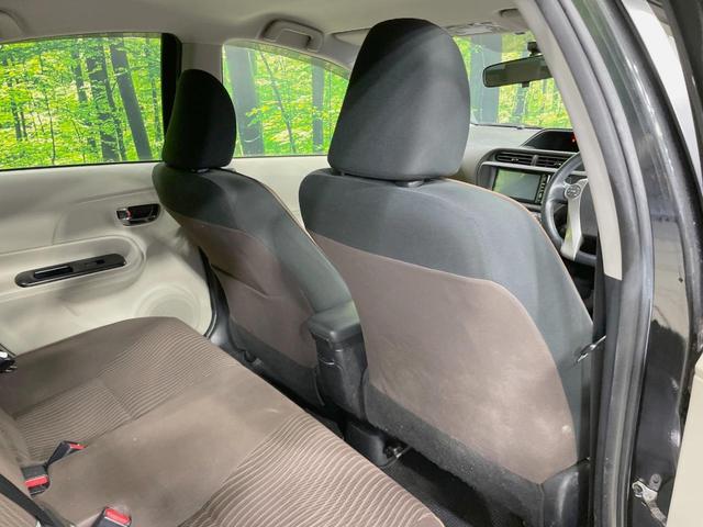 アクア Ｇ　ＳＤナビ　禁煙車　スマートキー　シートヒーター　ＥＴＣ　オートライト　オートエアコン　ＤＶＤ再生　フルセグ　革巻きステアリング　アームレスト　ステアリングスイッチ　盗難防止装置　プライバシーガラス（34枚目）