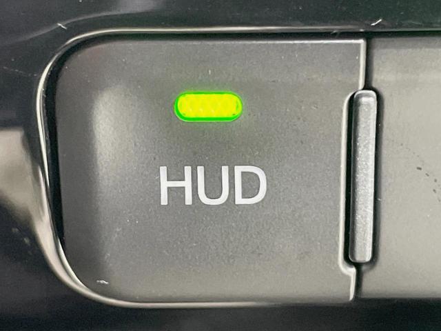 プリウス Ａプレミアム　ツーリングセレクション　禁煙車　純正９型ナビ　セーフティセンス　黒革シート　ＡＣ１００Ｖ　ヘッドアップディスプレイ　シートヒーター　ブラインドスポットモニター　パーキングアシスト　パワーシート　ドライブレコーダー　ＥＴＣ（4枚目）