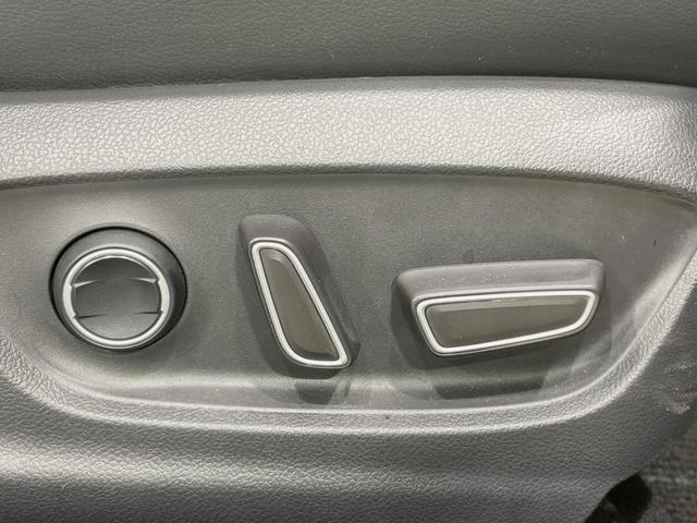 プリウス Ａプレミアム　ツーリングセレクション　禁煙車　純正９型ナビ　セーフティセンス　黒革シート　ＡＣ１００Ｖ　ヘッドアップディスプレイ　シートヒーター　ブラインドスポットモニター　パーキングアシスト　パワーシート　ドライブレコーダー　ＥＴＣ（6枚目）