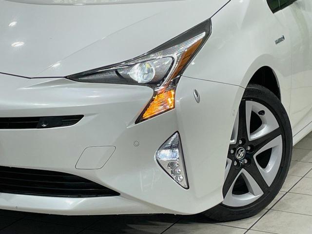 プリウス Ａプレミアム　ツーリングセレクション　禁煙車　純正９型ナビ　セーフティセンス　黒革シート　ＡＣ１００Ｖ　ヘッドアップディスプレイ　シートヒーター　ブラインドスポットモニター　パーキングアシスト　パワーシート　ドライブレコーダー　ＥＴＣ（12枚目）