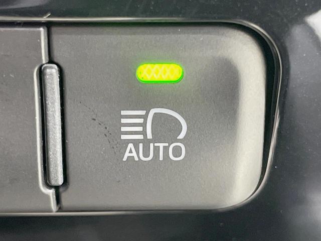 プリウス Ａプレミアム　ツーリングセレクション　禁煙車　純正９型ナビ　セーフティセンス　黒革シート　ＡＣ１００Ｖ　ヘッドアップディスプレイ　シートヒーター　ブラインドスポットモニター　パーキングアシスト　パワーシート　ドライブレコーダー　ＥＴＣ（55枚目）