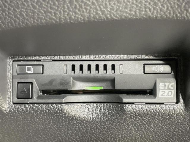 プリウス Ａプレミアム　ツーリングセレクション　禁煙車　純正９型ナビ　セーフティセンス　黒革シート　ＡＣ１００Ｖ　ヘッドアップディスプレイ　シートヒーター　ブラインドスポットモニター　パーキングアシスト　パワーシート　ドライブレコーダー　ＥＴＣ（56枚目）