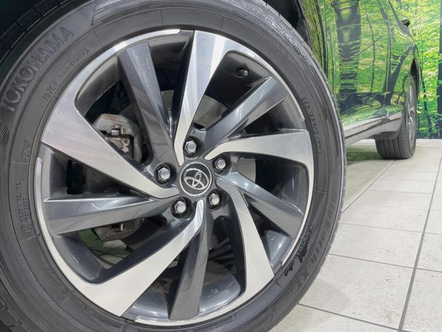 ハリアー プレミアム　ターボ　純正９型ナビ　サンルーフ　セーフティセンス　パワーシート　パワーバックドア　レーダークルーズ　Ｂｌｕｅｔｏｏｔｈ接続　シーケンシャルターンランプ　ＬＥＤヘッドライト　ハーフレザーシート（13枚目）