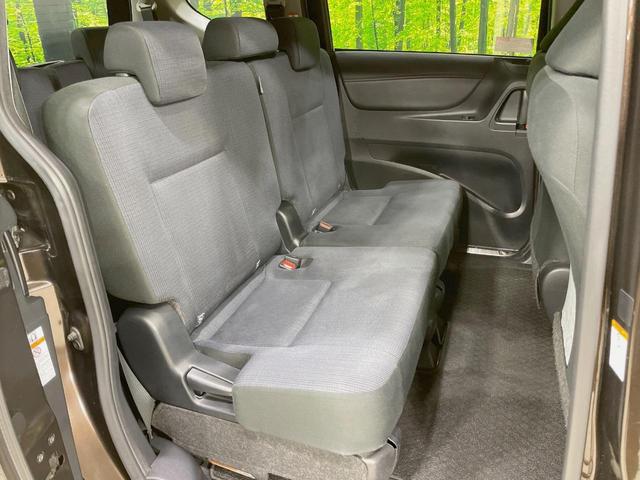 シエンタ ハイブリッドG ALPINEナビ 両側電動スライドドア 禁煙車 バックカメラ セーフティセンス LEDヘッドライト 革巻きステアリング オートマチックハイビーム スマートキー オートエアコン ステアリングスイッチ(9枚目)