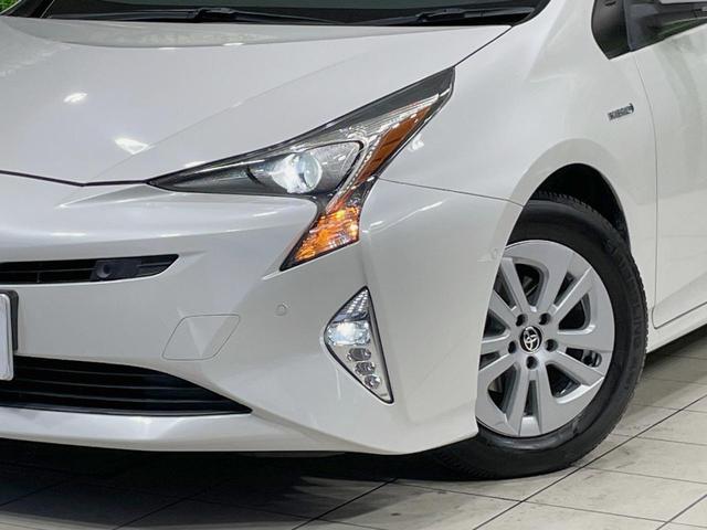 プリウス Sセーフティプラス 純正ナビ バックカメラ セーフティセンス 禁煙車 ドラレコ コーナーセンサー スマートキー LEDヘッドライト ETC 純正15インチアルミ オートハイビーム 車線逸脱警報 オートライト(12枚目)