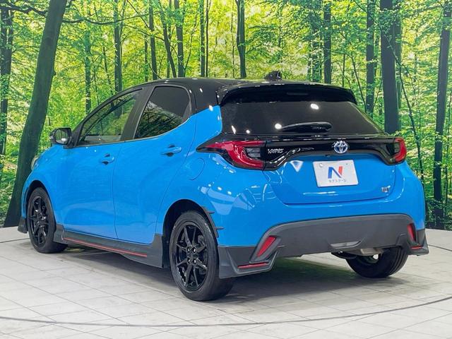 ヤリス ハイブリッドＺ　純正８型ディスプレイ　パノラミックビューモニター　禁煙車　セーフティセンス　レーダークルーズ　ブラインドスポットモニター　Ｂｌｕｅｔｏｏｔｈ再生　ＥＴＣ　ＬＥＤヘッドライト　スマートキー（33枚目）