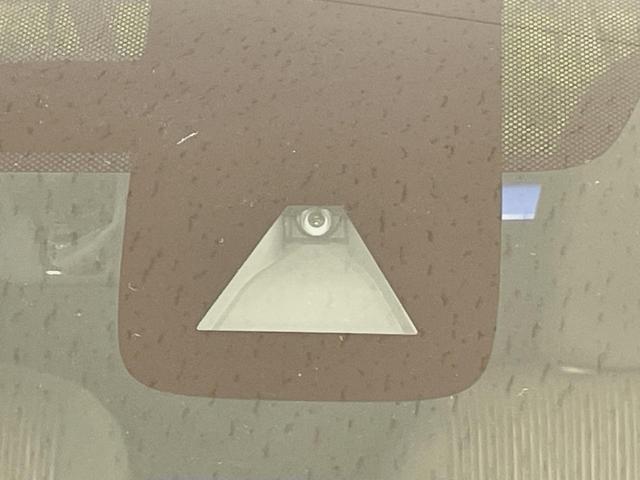 デイズ ハイウェイスター　Ｘ　純正ナビ　エマージェンシーブレーキ　アラウンドビューモニター　禁煙車　ＨＩＤヘッドライト　Ｂｌｕｅｔｏｏｔｈ再生　ＥＴＣ　スマートキー　オートエアコン　純正１４インチアルミ　アイドリングストップ（7枚目）