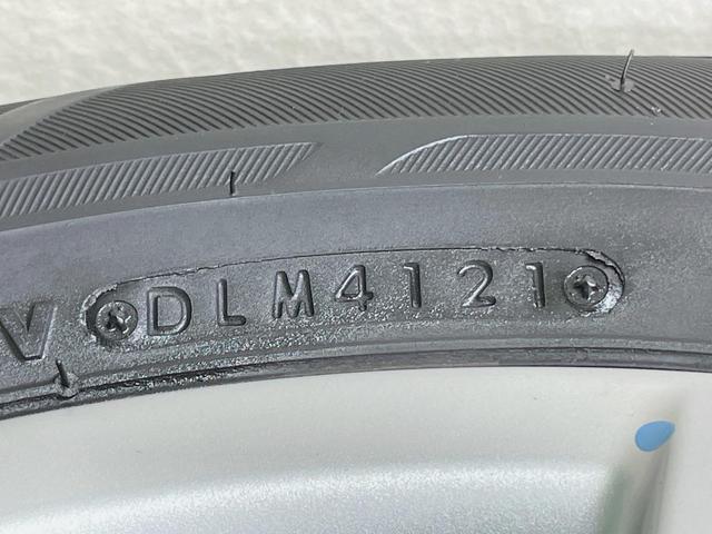 セレナ ハイウェイスター　Ｓ－ハイブリッド　ＡＬＰＩＮＥ８型ナビ　フリップダウンモニター　両側電動スライドドア　バックカメラ　Ｂｌｕｅｔｏｏｔｈ再生　フルセグＴＶ　クルーズコントロール　ＥＴＣ　スマートキー　純正１６インチアルミ（26枚目）