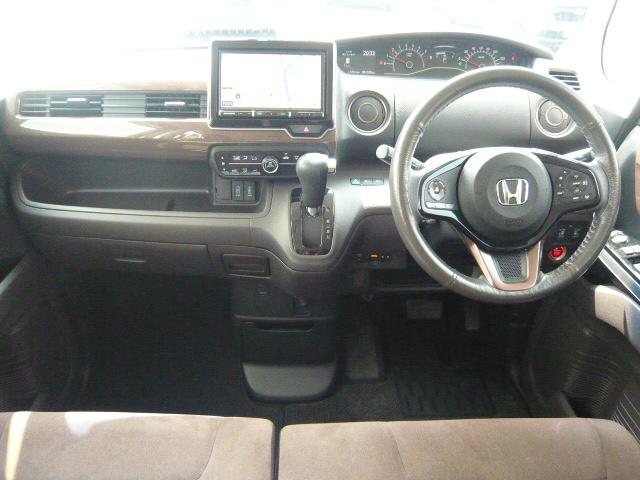 Ｎ－ＢＯＸ Ｇ・Ｌホンダセンシング　カッパーブラウンスタイル　ツートン／両側電動スライド／禁煙／８型ナビＴＶ／Ｂｌｕｅｔｏｏｔｈ／ＬＥＤ／バックカメラ／ドライブレコーダー／ＥＴＣ／衝突軽減ブレーキ（8枚目）