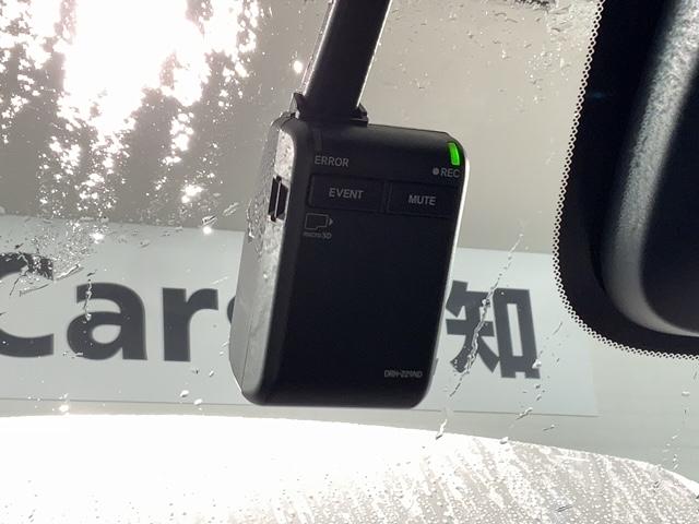 ステップワゴン ｅ：ＨＥＶスパーダ　ＨＳＥＮＳＩＮＧ　最長５年保証　ワンオ－ナ－　ナビＬＸＭ－２３７ＶＦＬｉ　ＴＶ　Ｒカメラ　ＣＤ録音　ＢＴオ－ディオ　ＤＶＤ　ドラレコ　ＥＴＣ　ＬＥＤライト　両側電動ドア　ＶＳＡ　シ－トヒ－タ－　ＥＳＣ（12枚目）