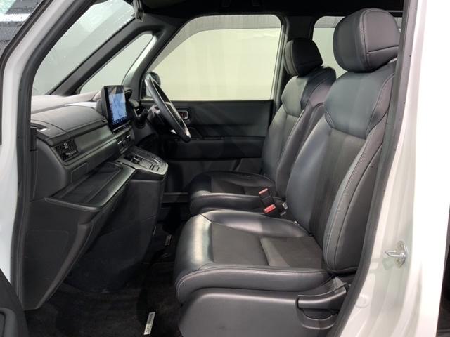 ステップワゴン ｅ：ＨＥＶスパーダ　ＨＳＥＮＳＩＮＧ　最長５年保証　ワンオ－ナ－　ナビＬＸＭ－２３７ＶＦＬｉ　ＴＶ　Ｒカメラ　ＣＤ録音　ＢＴオ－ディオ　ＤＶＤ　ドラレコ　ＥＴＣ　ＬＥＤライト　両側電動ドア　ＶＳＡ　シ－トヒ－タ－　ＥＳＣ（31枚目）