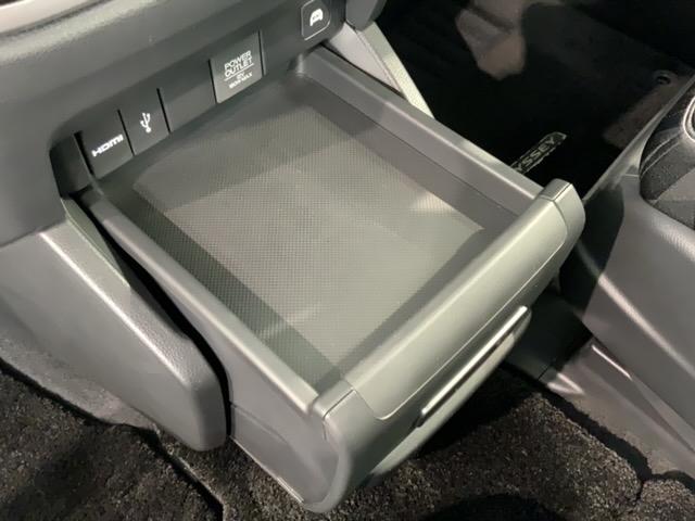 オデッセイハイブリッド ハイブリッドアブソルート・EXホンダセンシング 最長5年保証 ワンオ-ナ- ナビVXM-197VFNi TV Rカメラ マルチビュ- CD録音 BTオ-ディオ DVD ETC LEDライト 両側電動ドア VSA シ-トヒ-タ- クルコン 整備記録簿(28枚目)