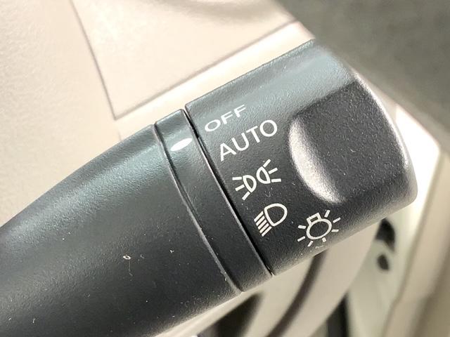 マーチ XVセレクション 1年保証 純正ナビ TV Rカメラ BTオ-ディオ 横滑り防止 スマ-トキ- スペアキ- 盗難防止装置 整備記録簿 ドアバイザ- Wエアバッグ エアコン VDC 地デジ バックカメラ スマートキー(10枚目)