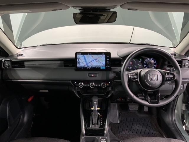 ヴェゼル ｅ：ＨＥＶＺ　ＨＳＥＮＳＩＮＧ　最長５年保証　ワンオーナ－　純正ナビ　ＴＶ　Ｒカメラ　ＢＴオーディオ　ＥＴＣ　ＬＥＤライト　フォグライト　ＶＳＡ　シ－トヒ－タ－　クルコン　アルミ　スマ－トキ－　盗難防止装置　１オナ（9枚目）