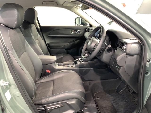 ヴェゼル ｅ：ＨＥＶＺ　ＨＳＥＮＳＩＮＧ　最長５年保証　ワンオーナ－　純正ナビ　ＴＶ　Ｒカメラ　ＢＴオーディオ　ＥＴＣ　ＬＥＤライト　フォグライト　ＶＳＡ　シ－トヒ－タ－　クルコン　アルミ　スマ－トキ－　盗難防止装置　１オナ（17枚目）