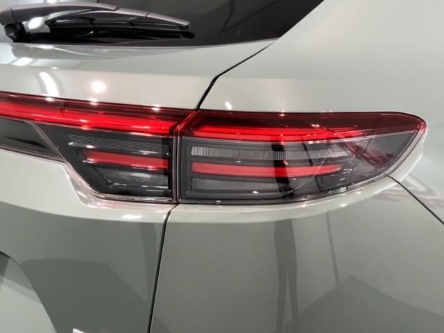 ヴェゼル ｅ：ＨＥＶＺ　ＨＳＥＮＳＩＮＧ　最長５年保証　ワンオーナ－　純正ナビ　ＴＶ　Ｒカメラ　ＢＴオーディオ　ＥＴＣ　ＬＥＤライト　フォグライト　ＶＳＡ　シ－トヒ－タ－　クルコン　アルミ　スマ－トキ－　盗難防止装置　１オナ（42枚目）