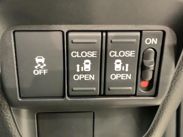 フリード クロスター H SENSING 新車保証 試乗車 ワンオ-ナ- ナビLXM-242ZFNi TV Rカメラ BTオ-ディオ ETC LEDライト 両側電動ドア VSA シ-トヒ-タ- アルミ スマ-トキ- AAC(12枚目)