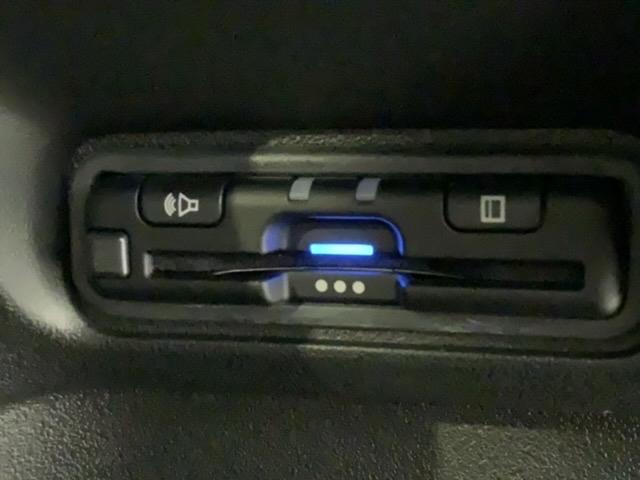 Ｎ－ＢＯＸカスタム ベースグレード　ＨＳＥＮＳＩＮＧ　新車保証　試乗車　ワンオ－ナ－　ナビＬＸＵ－２４２ＮＢＩ　ＴＶ　Ｒカメラ　ＣＤ録音　ＢＴオーディオ　ＤＶＤ　シ－トヒ－タ－　ＥＴＣ　ＬＥＤライト　ＶＳＡ　両側電動　クルコン　アルミ（13枚目）