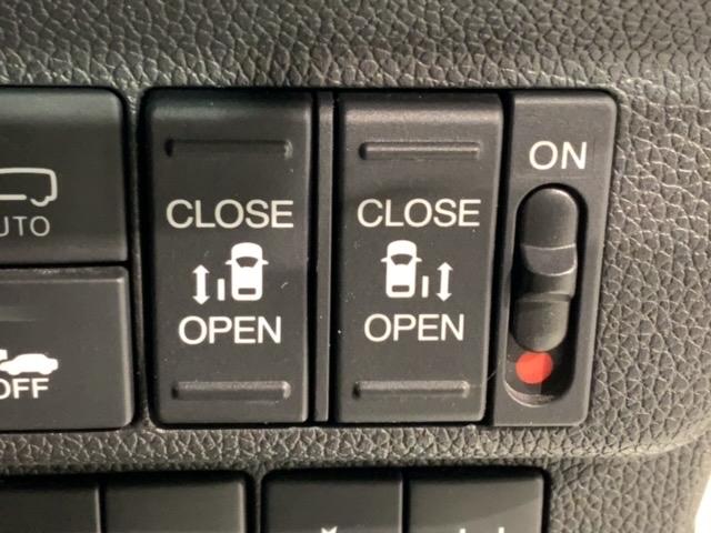 フリードハイブリッド ハイブリッド・Ｇホンダセンシング　４ＷＤ　１年保証　ワンオ－ナ－　純正ナビ　ＴＶ　Ｒカメラ　ＢＴオーディオ　ＤＶＤ　ＥＴＣ　ＬＥＤライト　フォグライト　ＶＳＡ　両側電動　クルコン　アルミ　スマ－トキ－　整備記録簿　ドアバイザ－　禁煙（13枚目）