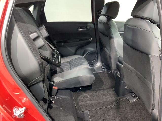 フィット ｅ：ＨＥＶホーム　Ｈ　ＳＥＮＳＩＮＧ　新車保証　試乗車　ワンオ－ナ－　純正ナビ　ＴＶ　Ｒカメラ　ＢＴオ－ディオ　ＥＴＣ　ＬＥＤライト　ＶＳＡ　スマ－トキ－　スペアキー　盗難防止装置　整備記録簿　ＡＡＣ　Ｗエアバッグ（33枚目）