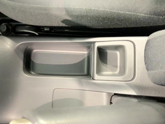 フィットハイブリッド Ｆパッケージ　保証付　ワンオ－ナ－　ナビＶＸＭ－１５２ＶＦｉ　ＴＶ　Ｒカメラ　ＣＤ録音　ＢＴオ－ディオ　ＤＶＤ　ＥＴＣ　ＶＳＡ　アルミ　スマ－トキ－　スペアキー　盗難防止装置　整備記録簿　ＡＡＣ　Ｗエアバッグ（26枚目）