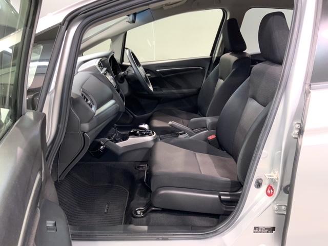 フィットハイブリッド Ｆパッケージ　保証付　ワンオ－ナ－　ナビＶＸＭ－１５２ＶＦｉ　ＴＶ　Ｒカメラ　ＣＤ録音　ＢＴオ－ディオ　ＤＶＤ　ＥＴＣ　ＶＳＡ　アルミ　スマ－トキ－　スペアキー　盗難防止装置　整備記録簿　ＡＡＣ　Ｗエアバッグ（30枚目）