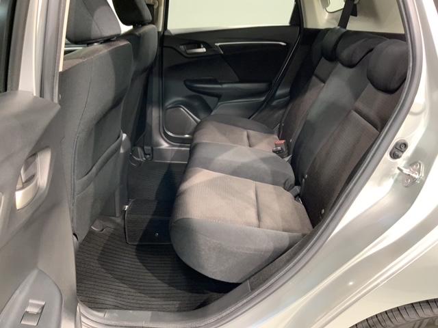 フィットハイブリッド Ｆパッケージ　保証付　ワンオ－ナ－　ナビＶＸＭ－１５２ＶＦｉ　ＴＶ　Ｒカメラ　ＣＤ録音　ＢＴオ－ディオ　ＤＶＤ　ＥＴＣ　ＶＳＡ　アルミ　スマ－トキ－　スペアキー　盗難防止装置　整備記録簿　ＡＡＣ　Ｗエアバッグ（31枚目）