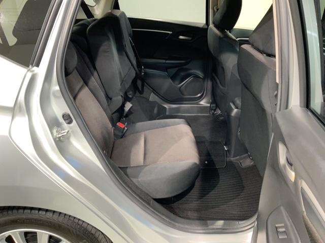 フィットハイブリッド Ｆパッケージ　保証付　ワンオ－ナ－　ナビＶＸＭ－１５２ＶＦｉ　ＴＶ　Ｒカメラ　ＣＤ録音　ＢＴオ－ディオ　ＤＶＤ　ＥＴＣ　ＶＳＡ　アルミ　スマ－トキ－　スペアキー　盗難防止装置　整備記録簿　ＡＡＣ　Ｗエアバッグ（35枚目）