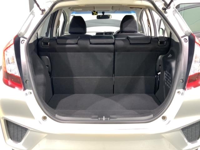 フィットハイブリッド Ｆパッケージ　保証付　ワンオ－ナ－　ナビＶＸＭ－１５２ＶＦｉ　ＴＶ　Ｒカメラ　ＣＤ録音　ＢＴオ－ディオ　ＤＶＤ　ＥＴＣ　ＶＳＡ　アルミ　スマ－トキ－　スペアキー　盗難防止装置　整備記録簿　ＡＡＣ　Ｗエアバッグ（36枚目）