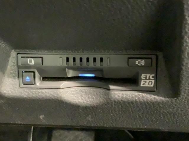 ヤリスクロス ハイブリッドＧ　最長５年保証　ワンオーナー　純正ナビ　ＴＶ　Ｒカメラ　マルチビュー　ＢＴオ－ディオ　ＤＶＤ　ドラレコ　衝突軽減Ｂ　ＥＴＣ　横滑り防止　クルコン　アルミ　スマートキー　盗難防止装置　整備記録簿　ＡＡＣ（13枚目）