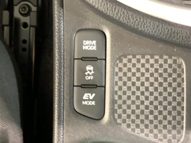 ヤリスクロス ハイブリッドＧ　最長５年保証　ワンオーナー　純正ナビ　ＴＶ　Ｒカメラ　マルチビュー　ＢＴオ－ディオ　ＤＶＤ　ドラレコ　衝突軽減Ｂ　ＥＴＣ　横滑り防止　クルコン　アルミ　スマートキー　盗難防止装置　整備記録簿　ＡＡＣ（14枚目）