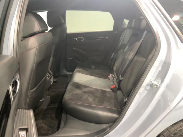 �L�x�ɍ݌ɂ���葵���Ă��܂��B�y�����Ԃ���~�j�o���A�Z�_���A�r�t�u�A�b��̃n�C�u���b�h�ԂȂǂȂǑ��X���ג��ł��I