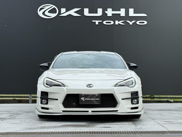 ８６ ＧＴ　ＫＵＨＬ０１Ｒ－ＧＴフルエアロ／ＫＵＨＬ４テールマフラー／ＴＥＩＮ車高調整式サス／ＷＯＲＫ　ＥＭＯＴＩＯＮ１８インチＡＷ／前後型ドライブレコーダー／７インチフルセグＳＤナビ／レーダー探知機（11枚目）