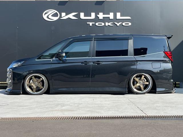 ノア Ｓ－Ｚ　ＫＵＨＬフルコンプリート／ＡＩＲＦＯＲＣＥエアサス／ヴェルズＤＤＲ１９インチＡＷ／ＫＵＨＬ４本出しマフラー／リアアクスル加工／ＬＥＤヘッドライト／モデリスタフロントグリルＬＥＤ付／フリップダウン（2枚目）