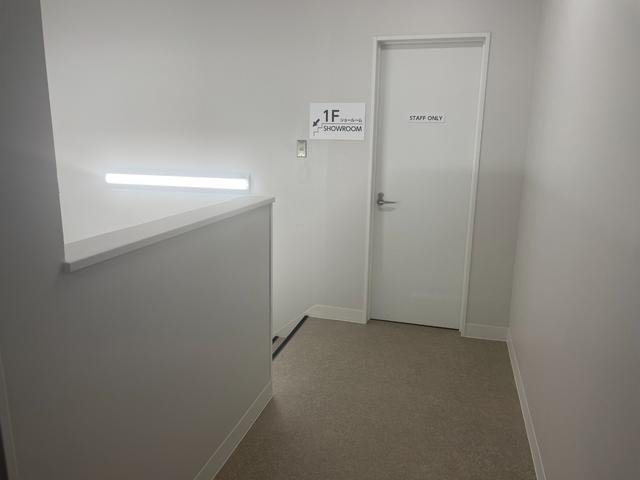 ノア Ｓ－Ｚ　ＫＵＨＬフルコンプリート／ＡＩＲＦＯＲＣＥエアサス／ヴェルズＤＤＲ１９インチＡＷ／ＫＵＨＬ４本出しマフラー／リアアクスル加工／ＬＥＤヘッドライト／モデリスタフロントグリルＬＥＤ付／フリップダウン（73枚目）