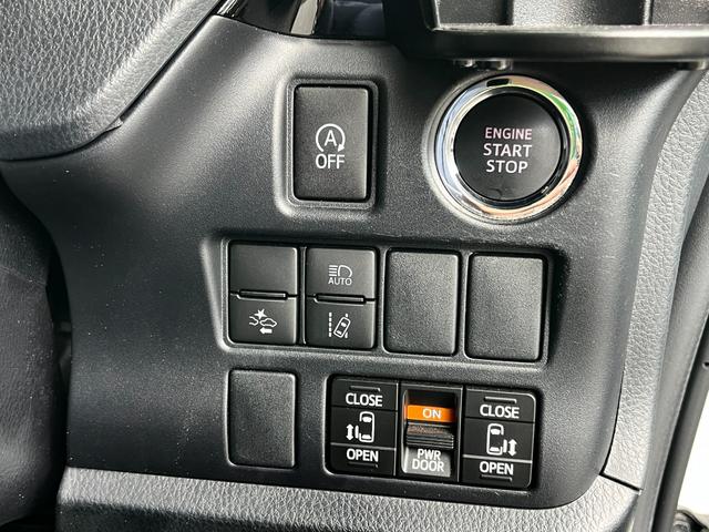 ヴォクシー ＺＳ　煌ＩＩＩ　アルパイン１１型ナビ／アルパイン１０．１型フリップダウン／ＶＥＲＺ　ＫＣＶ０４　１９インチＡＷ／ブリッツ車高調／ドラレコ／クルコン／両側パワスラ／半革シート／コーナーセンサー／ＬＥＤヘッドライト（17枚目）