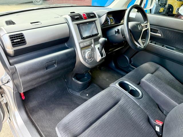 ゼストスパーク Ｗ　車検２年付き　禁煙車　カーナビ　フルセグＴＶ　ＤＶＤ　ＣＤ　スマートキー　プロジェクターＨＩＤヘッド　フォグランプ　ウインカーミラー　メッキグリル　リアウィング（14枚目）